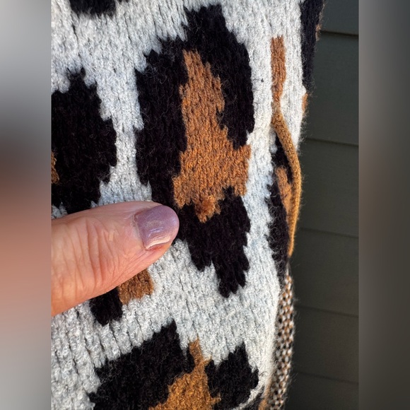 Rain + Rose Jacquard Fringe Cardigan w/ Belt | Tribal Animal Print | Sz Medium - Picture 6 of 9